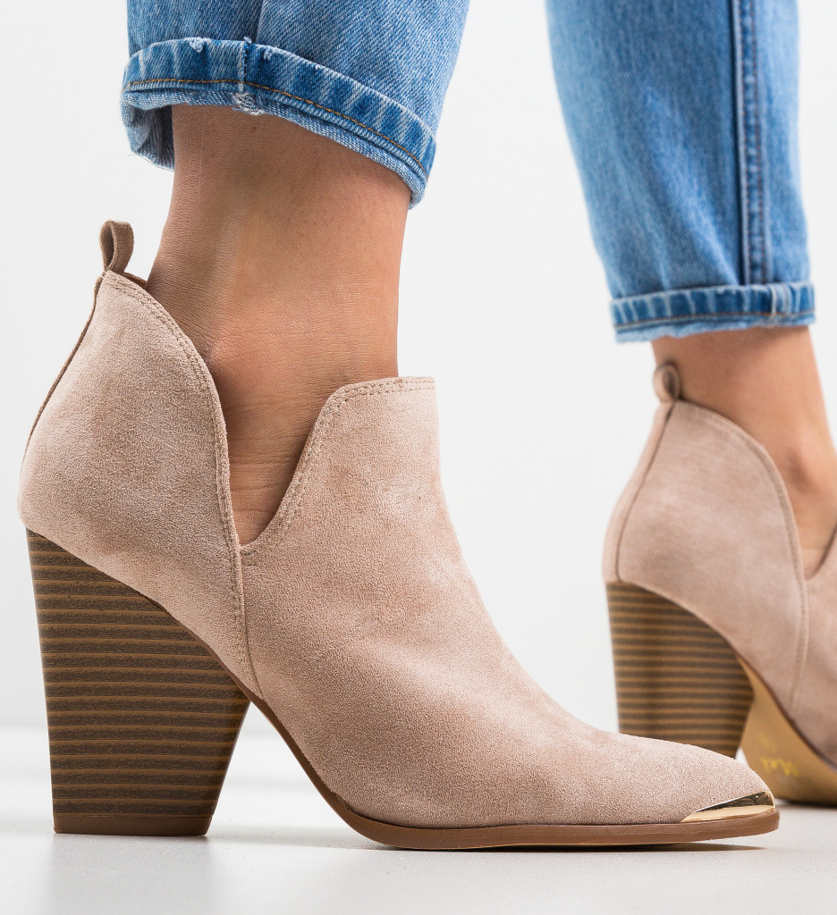 Botine wol bej