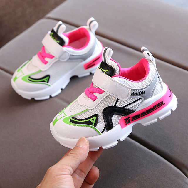 Adidasi albi cu insertii in nuante neon