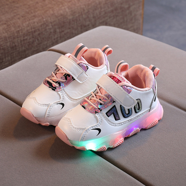 Adidasi albi cu roz cu luminite pentru fetite
