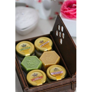 Set cadou cosmetice Apidava