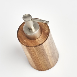 DISPENSER MARO/ARGINTIU DIN LEMN SI INOX,150 ML.ZELLER
