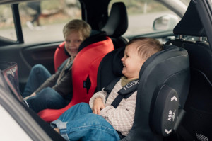 Scaun Auto Rear Facing Axkid Minikid 2.0 (2022/23) Tar