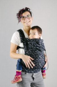 Luna Mare Plus, Libelule Negre, Poarta-ma - Marsupiu Ergonomic