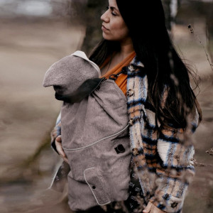 Protecție marsupiu Mam Deluxe SoftShell - Heather Coffee + Cagulă ajustabilă