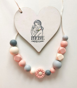 Colier de babywearing, alaptare si dentitie din silicon - Peach Daisy