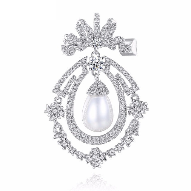 Brosa Eleganta Contesa