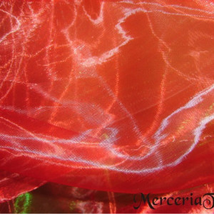 Organza rosu