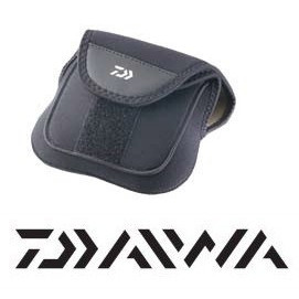 Husa Neoprene Daiwa pentru Mulineta marimea M (23x34cm)