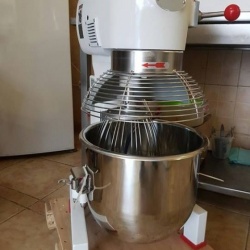 Mixer planetar, 20 litri