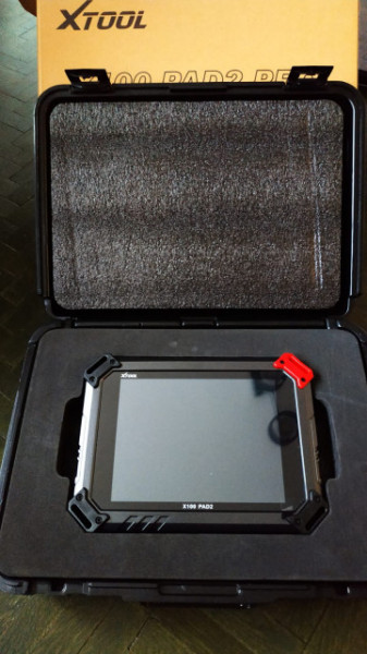 Xtool X-100 PAD2 PRO Programator universal multifuncțional: Diagnoza, Chei, Kilometrii, Programari/Adaptari