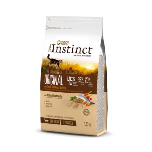 Hrana uscata pentru pisici True Instinct, Cat Sterilizat, Somon, 1.25 kg