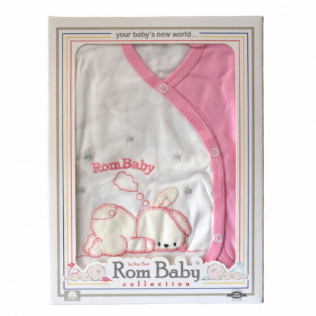 Set nou nascuti 0-3 luni 100% bumbac din 5 piese: pantaloni cu botosel, bluzita cu capse, bavetica, caciulita, manusi, model alb/roz cu ursuletul somnoros