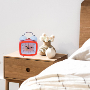 Ceas de masa desteptator pentru copii Pufo Joy, cu buton de iluminare cadran, 16 x 12 cm, model Lovely Bear