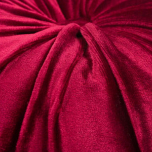 Perna decorativa rotunda Pufo din catifea cu buton, model Romantic velvet, pentru canapea, pat, fotoliu, rosu