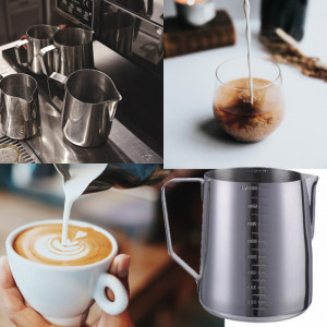 Cana gradata din inox Pufo, latiera pentru spumare lapte, cappuccino, tip ulcior barista cu maner, 900 ml