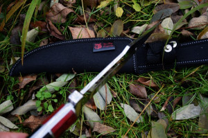 Cutit de vanatoare 30.5 cm, full tang, design deosebit, teaca inclusa