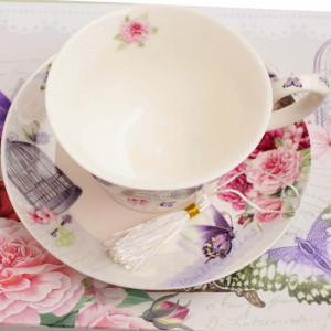 set elegant pentru cafea sau ceai