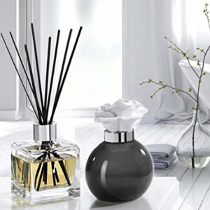 Odorizant parfumat cu ulei de vanilie si betisoare, pentru camera, living, dormitor, etc, 150 ml, Pufo