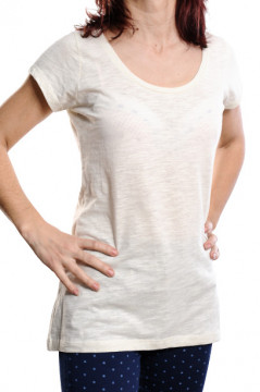 Tricou alb cu decolteu rotund