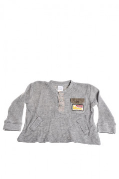 Tricou gri cu buzunare si nasturi pentru baieti