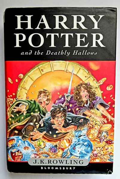 J. K. Rowling - Harry Potter and the Deathly Hallows (first edition, hardcover)