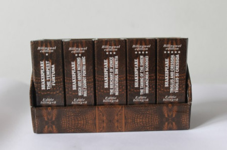 William Shakespeare - Scrieri esentiale I (5 vol. in caseta speciala, format liliput, editie bilingva romano-engleza, hardcover)