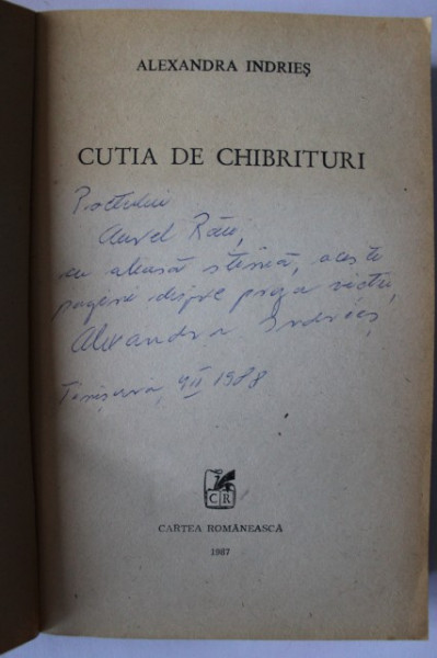 Alexandra Indries - Cutia de chibrituri (cu autograf)