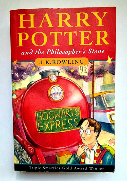J. K. Rowling - Harry Potter and the Philosopher`s Stone (editie in limba engleza)