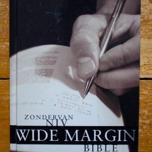 Zondervan Niv - Wide Margin Bible (editie hardcover, in limba engleza)