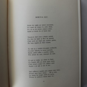 Mihai Eminescu - Poezii (editie hardcover, bibliofila, in caseta speciala, editie Perpessicius, cu ilustratii de Ligia Macovei)