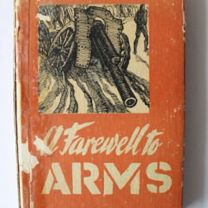 Ernest Hemingway - A Farewell to Arms (editie hardcover, in limba engleza)