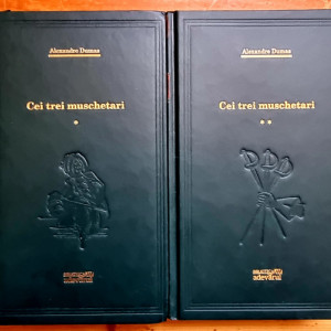 Alexandre Dumas - Cei trei muschetari (2 vol., editie hardcover)