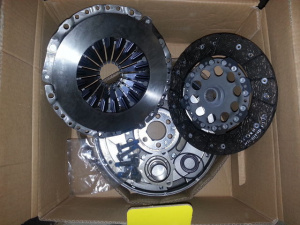 KIT AMBREIAJ si VOLANTA MASA DUBLA LUK SKODA SUPERB 3U 1.9 TDI 101CP / 105CP / 115CP / 130CP cutie manuala 5 TREPTE