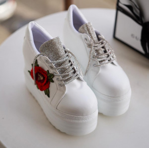 Sneakersi Bloom