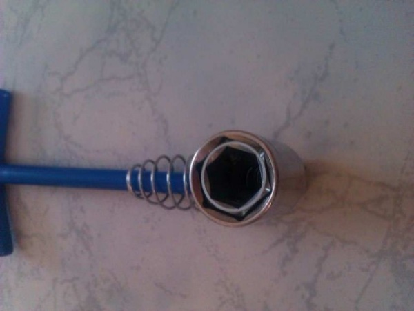 WomaX Germany - Zglobni ključ za svećice automobila 21mm