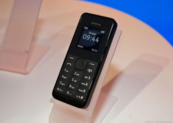 Nokia 105 Black (NOVO, SIM-FREE, Baterija traje do 35 dana)