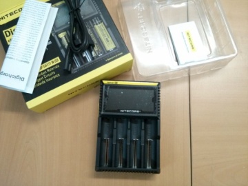 Nitecore Digicharger D4 (Inteligentni digitalni punjač za sve tipove baterija)