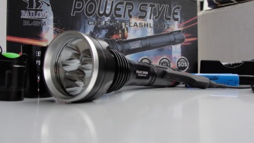 POLICE CREE XQ-Q2818-3xT6 LED Baterijska Lampa 30000W (lovački set)