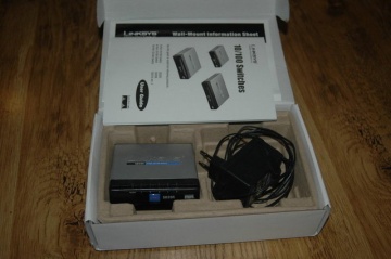 Cisco Linksys SD205T 5-Port 10/100Mbps Ethernet Desktop Switch (Metal Body)