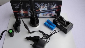 POLICE CREE XQ-Q2818-3xT6 LED Baterijska Lampa 30000W (lovački set)