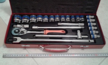 HoYo Germany - Profesionalni komplet 1/2" gedora iz 24 dela u metalnoj kutiji
