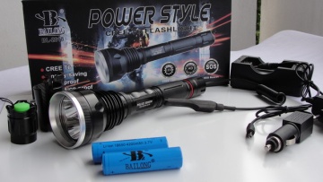 POLICE CREE XQ-Q2818-3xT6 LED Baterijska Lampa 30000W (lovački set)