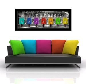 Vespe ispred koloseuma, uramljena slika 30x90cm