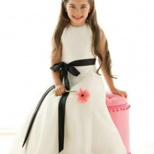 Elegantna bela haljina za devojcice