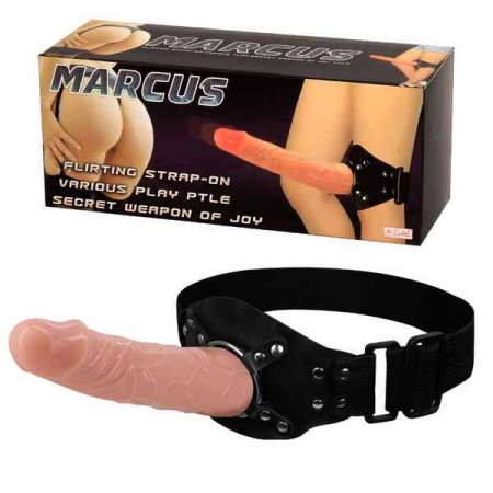 Strap on | PL Marcus