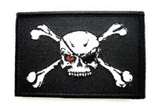 Нашивка (патч светящийся)  Pirate Flag Velcro USA