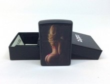 Зажигалка Zippo 79563 Sexy Pin-Up Girl in Red Lingerie