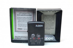 Зажигалка Zippo 80767 Zombies-Never Leave You