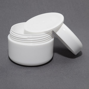 Cutie cosmetica cu pereti dubli si opercul 50 ml