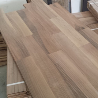 Parchet Masiv Nuc 120/20mm Select